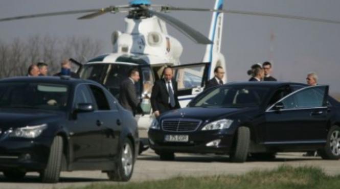 basescu a fugit cu elicopterul in secuime sa petreaca revelionul