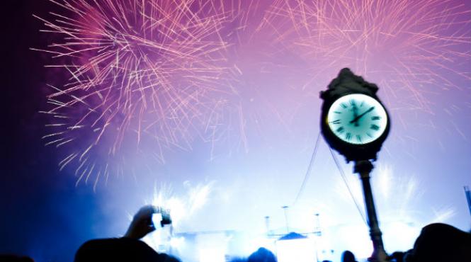 sms uri si urari de anul nou pentru sefi prieteni parinti sau persoana iubita