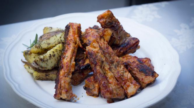 retete de anul nou piept de porc casa warsteiner cu cartofi la tigaie