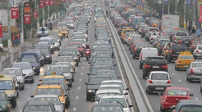 circulatia rutiera pe dn1 de la brasov spre bucuresti deviata pe dn1a din cauza aglomeratiei