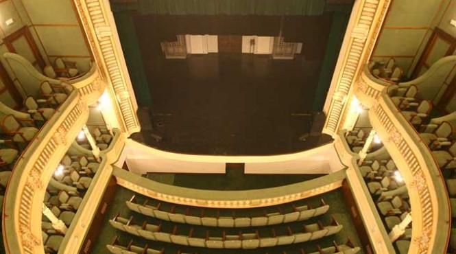 teatrul romanesc in 2013 premiere