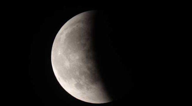 anul acesta din romania vor fi vizibile doua eclipse de luna
