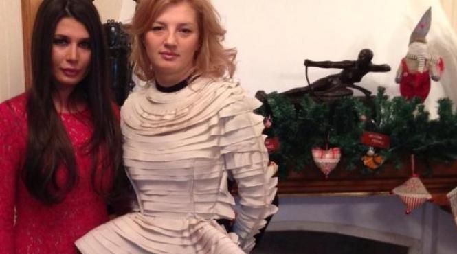 elena basescu si a felicitat sora pe twitter ce i a scris eba ioanei basescu