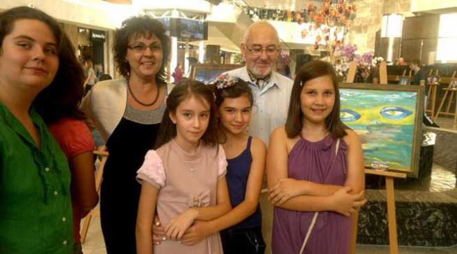 poeta si pictorita la 11 ani a expus recent la washington