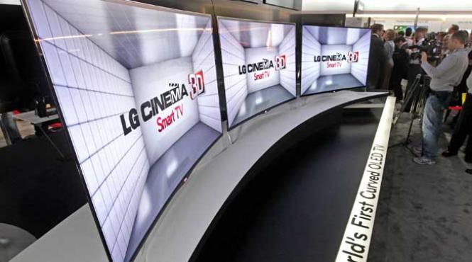 primul oled tv cu ecran curbat