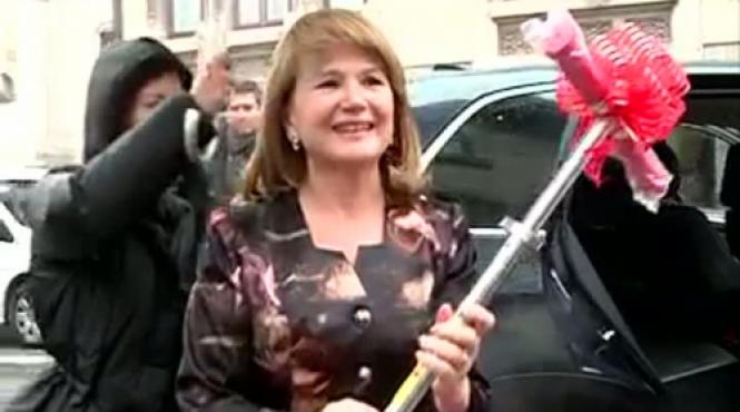 printul carol ferdinand implineste azi 3 ani ce cadou i a facut nasa maria basescu