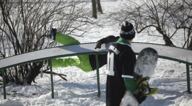 7 000 de turisti pe partiile din valea prahovei vezi aici live agitatia de la munte