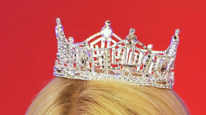 o autista candideaza pentru titlul miss america