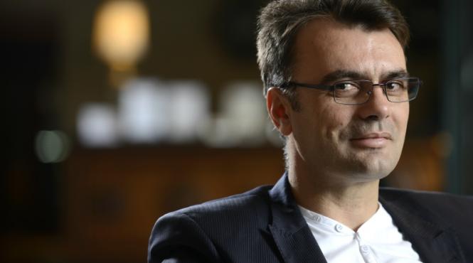 florin calin paun romanul care piloteaza constructia de avioane in franta