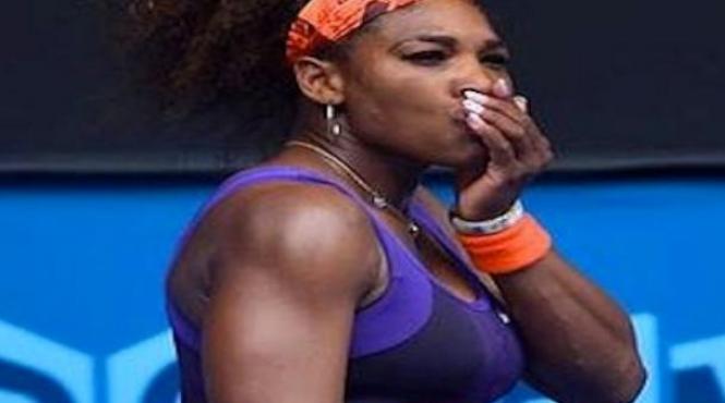 serena williams si a dat cu racheta in gura la australian open video