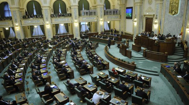 un senator costa cat 15 angaja i medii