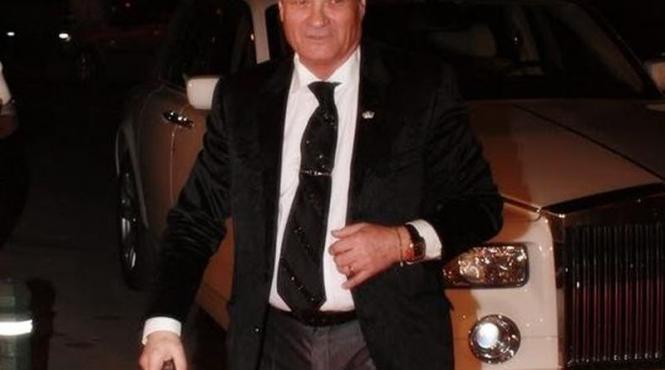 cui i au fost oferite tablourile furate