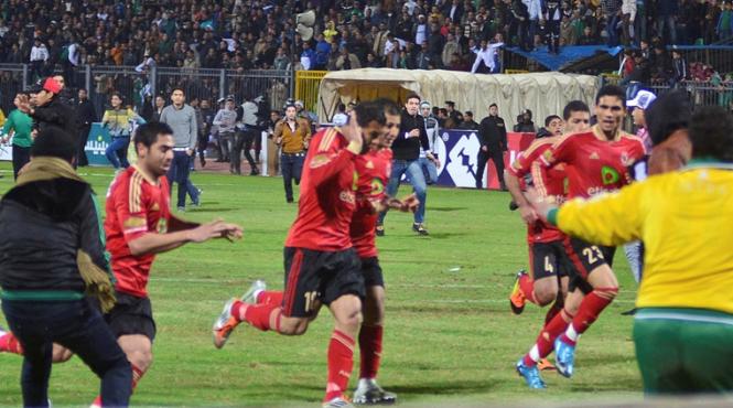 judecatorii egipteni fac baie de sange pentru victimele atentatului de pe stadionul din port said