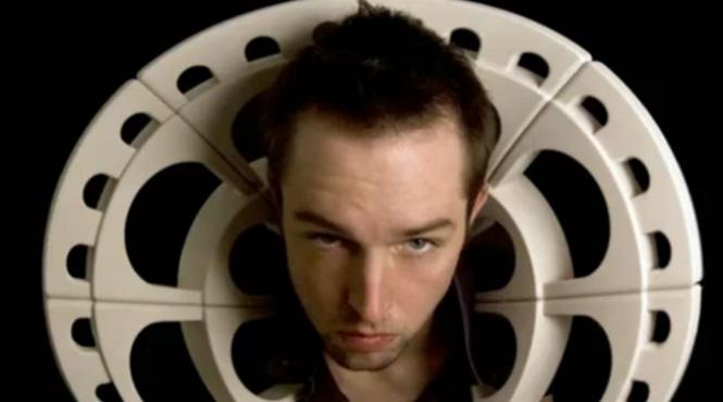 video foto bijuterii 3d care par a fi catedrale sau apeducte