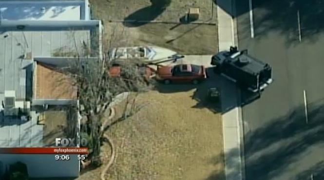 atac armat intr un imobil din arizona o persoana a murit si patru au fost ranite presupusul atacator in varsta de 70 de ani