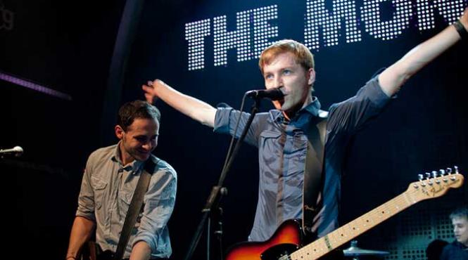 seara indie rock in club fabrica cu the mono jacks