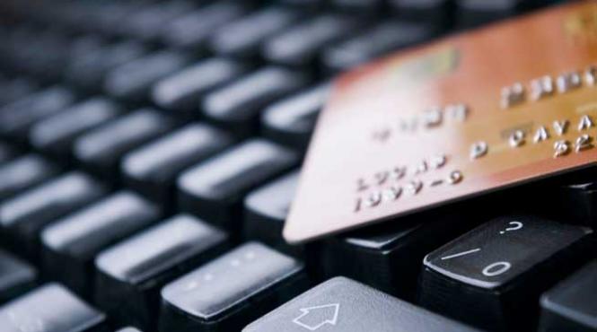 soc si groaza comertul online se face tot pe pc