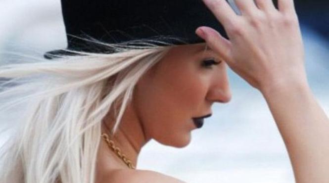 destainurile unei prostituate ce raspuns a primit de la functionarul bancar atunci cand a cerut un credit