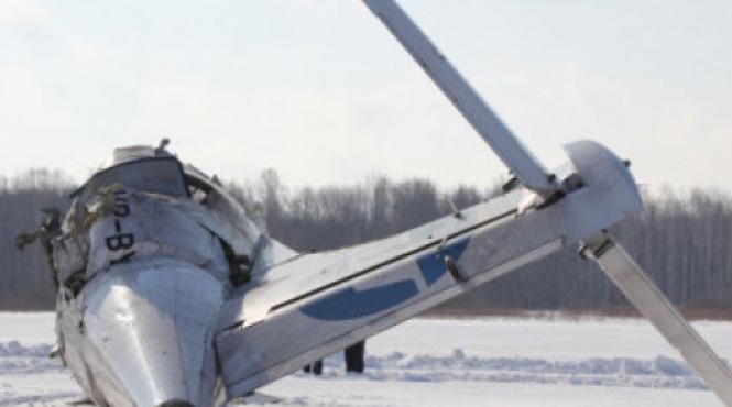 accident aviatic la donetk 4 oameni au murit si 12 au fost raniti dupa ce avionul in care se aflau a ratat aterizarea