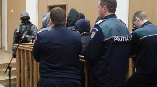 fratii mararu aresta i pentru 29 de zile cei doi sunt acuzati ca l au platit pe vitalie proca sa l ucida pe pe liderul lumii interlope din piatra neamt