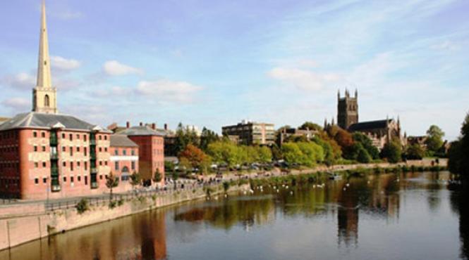 britanicii despre studentii romani