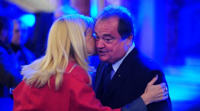 lupta pentru sefia pdl se inteteste cum sunt impartite taberele blaga si udrea