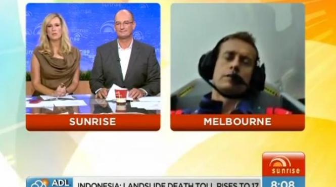 un prezentator meteo a lesinat in direct in timpul buletinului de stiri video