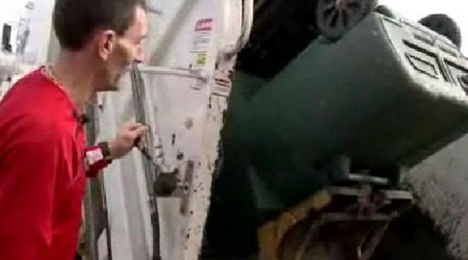 cum a putut cineva sa faca asa ceva ce a descoperit un gunoier din indiana intr un tomberon