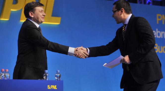 victor ponta crin antonescu avion motor oprit
