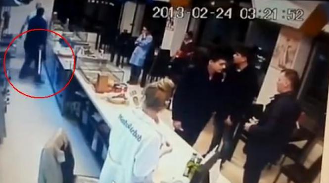 video interlop inarmat cu o sabie ataca angajatii unui fast food din constanta