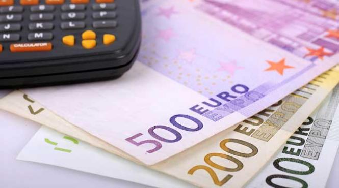 bancherii au iesit pe minus cu 2 1 miliarde de lei in 2012