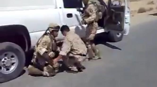 soldatii irakineni urmeaza exemplul armatei americane video