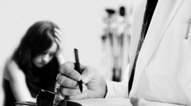 o greseala facuta de un barbat cumnata si verisorul lui le ar putea distruge viata ce au facut cei trei membri ai familiei