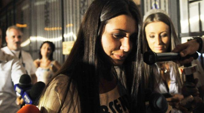 eba il ironizeaza pe blaga vezi ce mesaj a postat pe twitter fiica presedintelui