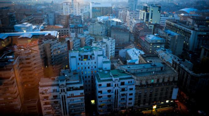 amenintare sinucidere bucuresti familie evacuata