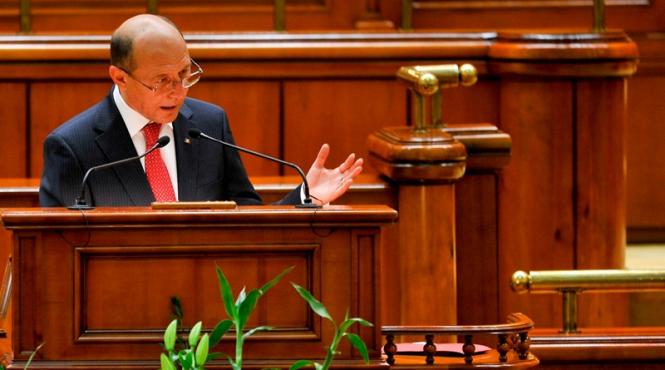 traian basescu se va adresa marti parlamentului de la ora 15 00