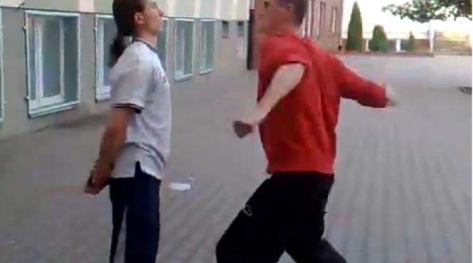 la un centimetru de moarte cum era sa si omoare prietenul dintr o joaca video