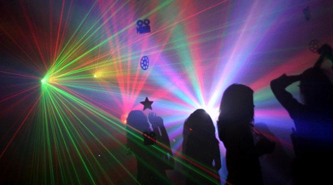 megapetrecere pentru liceenii bucuresteni cu un concurs miss boboc ajuns la faza pe capitala