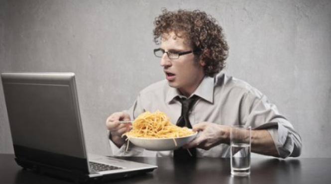 4 obiceiuri care iti fac rau zilnic fara sa stii si nu e vorba de tigari bautura sau junk food