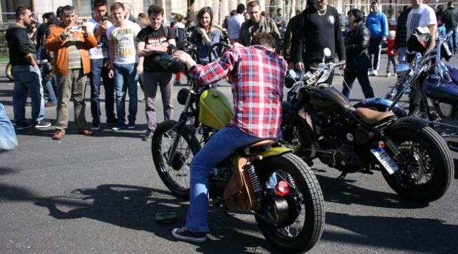 spectacolul motoarelor