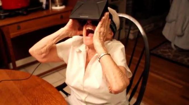 e magic nimeni nu m ar crede reactia incredibila a unei bunicute de 90 de ani care intra in contact cu realitatea virtuala video