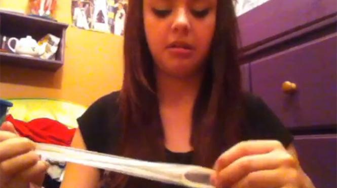 provocarea prezervativului ultima moda in randul tinerilor nu incercati asa ceva acasa video