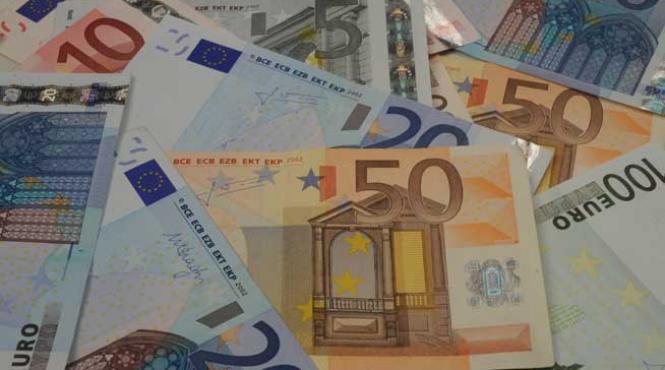 guvernul nu stie cand trecem la euro programul de convergenta 2013 2016 nu prevede o data certa la care romania va adopta euro