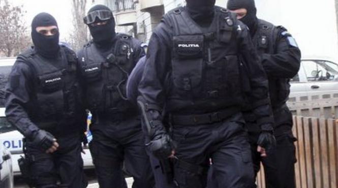 razie de amploare a politistilor care verifica firme ce comercializeaza marfuri din turcia si bulgaria