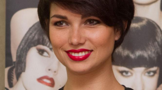 artistele de la crazy horse in vizita la bucuresti