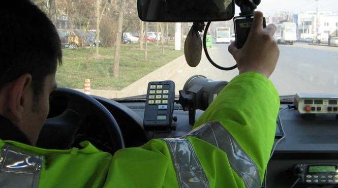 vacanta de 1 mai si paste traficul rutier monitorizat de peste 1 500 de politisti si 298 de radare