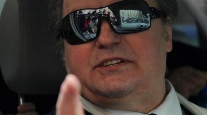 vadim tudor nu pot avea un dialog cu victor piturca el in afara de sa moara mama si 6 6 babaroase nu stie altceva