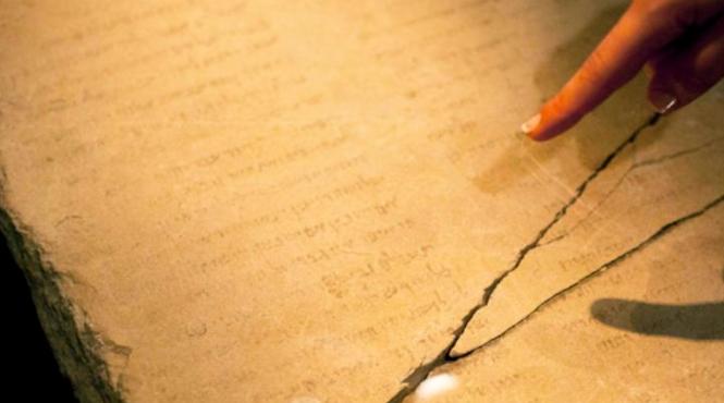 a mai existat un mesia inaintea lui iisus misterul unui text religios gasit de un beduin pe malul marii moarte