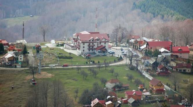 parangul a luat o la vale pe pirtia intereselor