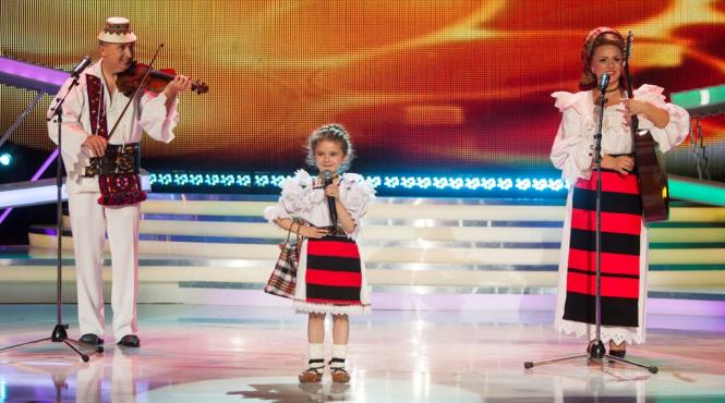 dan negru a descoperit o pe mini cornelia rednic